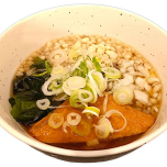 出汁が美味しい　”たぬきつね蕎麦”